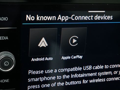 Certified 2025 Volkswagen Taos SEL image 33