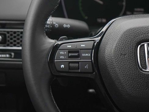 Used 2025 Honda Civic Sport image 17