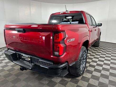 Used 2024 Chevrolet Colorado Z71 w/ Z71 Convenience Package 2 AWD/4WD image 5
