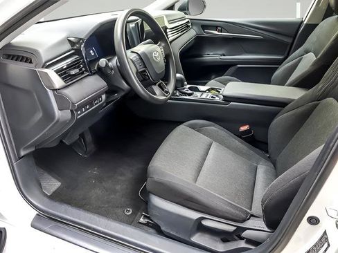 Certified 2025 Toyota Camry LE image 9