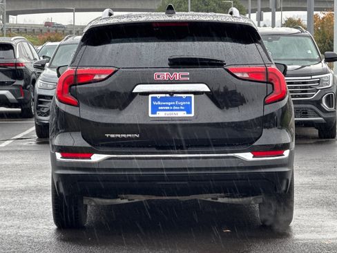 Used 2020 GMC Terrain SLT image 4