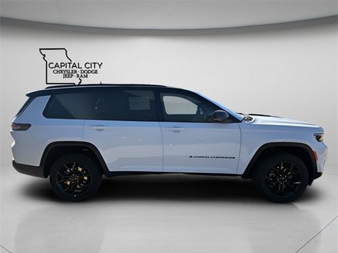 New 2025 Jeep Grand Cherokee L Limited image 8