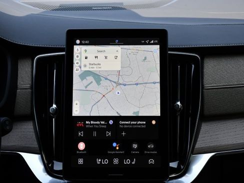 New 2026 Volvo XC90 B6 Plus w/ Protection Package Premier image 24