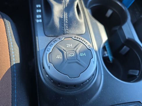 Used 2023 Ford Bronco Outer Banks image 27