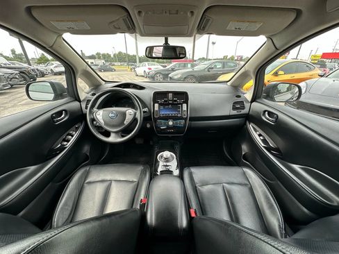Used 2017 Nissan Leaf SL image 2