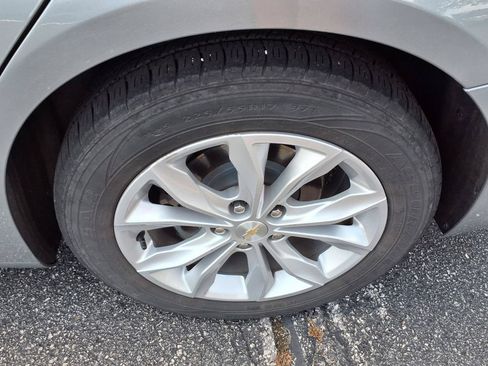 Used 2023 Chevrolet Malibu LT w/ LPO, Floor Liner Package FWD image 8