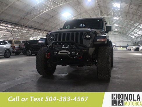 Used 2020 Jeep Wrangler Sport image 3