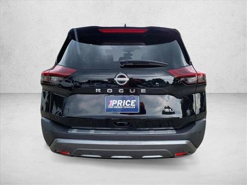 Used 2023 Nissan Rogue SL w/ SL Premium Package FWD image 6