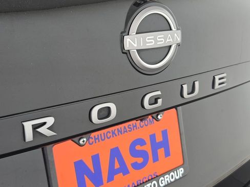 Used 2025 Nissan Rogue SV FWD image 37