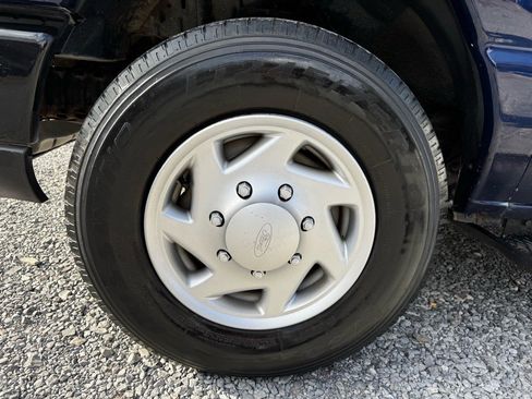 Used 2012 Ford E-350 and Econoline 350 XL w/ PWR Windows & Locks Group image 9