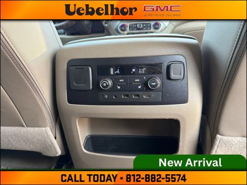 Used 2018 GMC Yukon XL SLT w/ Open Road Package AWD/4WD image 7