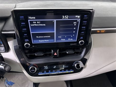 Used 2022 Toyota Corolla LE image 14
