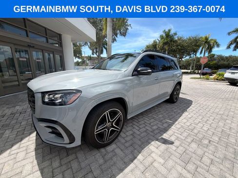 Used 2025 Mercedes-Benz GLS 450 4MATIC image 3