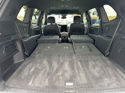 Used 2025 GMC Acadia AT4 w/ Super Cruise Package image 57