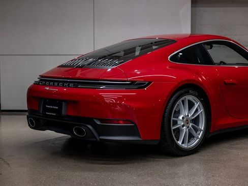 Used 2025 Porsche 911 Carrera image 23