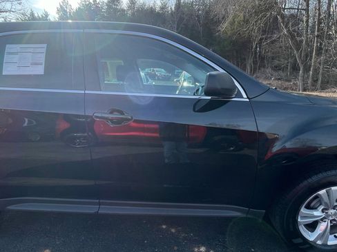 Used 2017 Chevrolet Equinox LS image 11