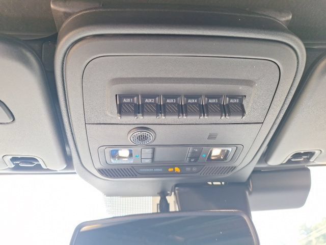 Used 2025 Ford Bronco Badlands AWD/4WD image 16