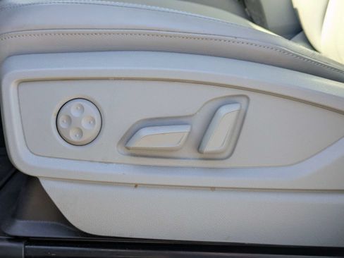 Certified 2023 Audi Q5 2.0T Premium Plus w/ Premium Plus Package AWD/4WD image 21