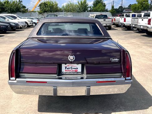 Used 1996 Cadillac Fleetwood Brougham image 6