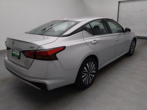 Used 2024 Nissan Altima 2.5 SV image 9