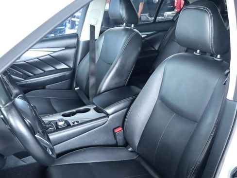 Used 2021 INFINITI Q50 Luxe w/ Seat & Sound Package RWD image 14