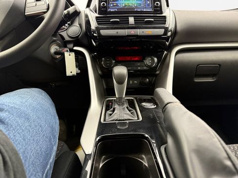 Used 2025 Mitsubishi Eclipse Cross ES AWD/4WD image 21