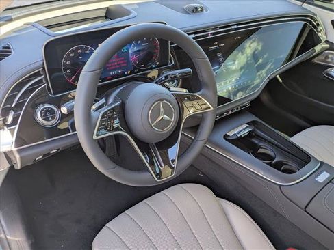 Used 2026 Mercedes-Benz E 450 4MATIC Sedan image 3