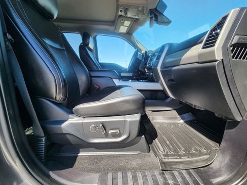 Used 2019 Ford F250 Lariat w/ Lariat Ultimate Package AWD/4WD image 16