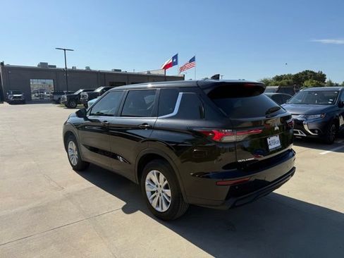 Used 2026 Mitsubishi Outlander ES FWD image 7