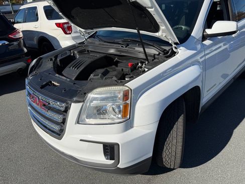 Used 2017 GMC Terrain SLE image 23