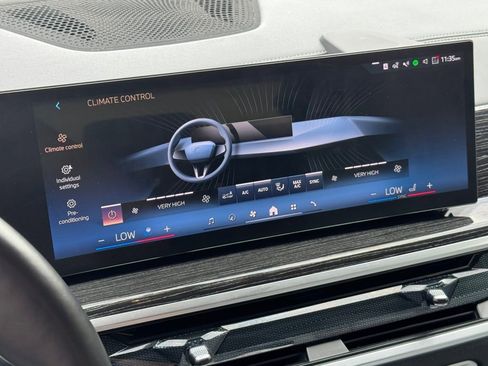 Used 2025 BMW X5 xDrive40i w/ M Sport Package image 13