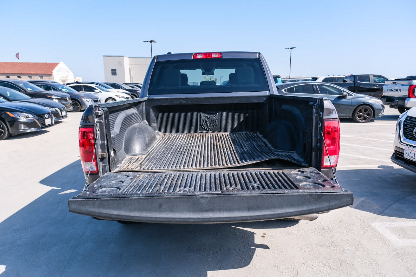 Used 2018 RAM 1500 Express w/ Express Value Package RWD image 29