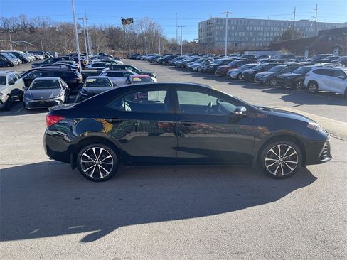 Used 2017 Toyota Corolla SE image 7