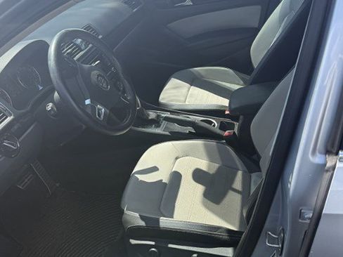 Used 2015 Volkswagen Passat 1.8T Sport FWD image 2