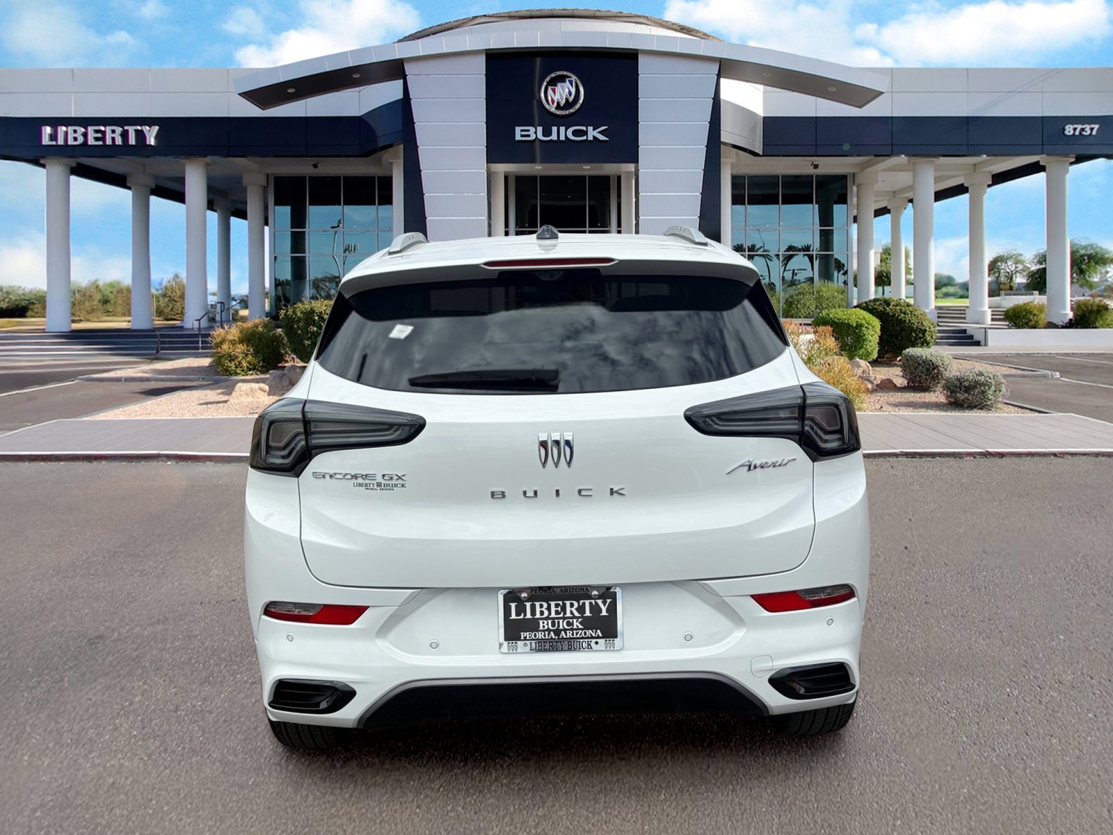 Used 2024 Buick Encore GX Avenir w/ Avenir Technology Package FWD image 5