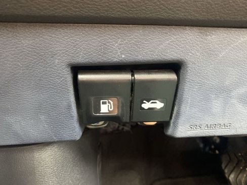 Used 2022 Nissan Kicks SV image 34