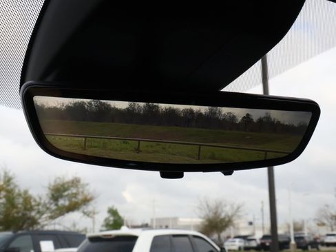 Used 2024 GMC Yukon Denali w/ Advanced Technology Package image 31