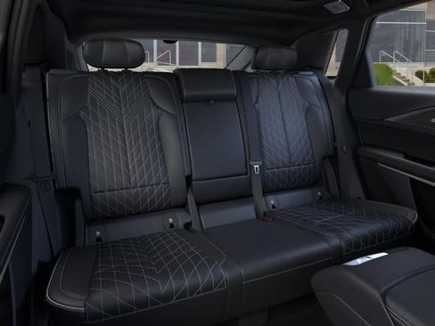 New 2026 Cadillac Lyriq V AWD/4WD image 17