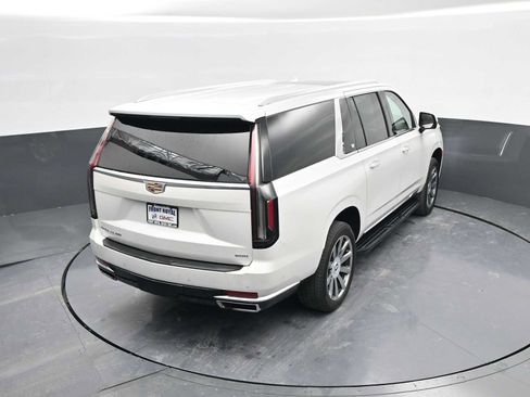 Used 2023 Cadillac Escalade ESV Premium Luxury Platinum image 36