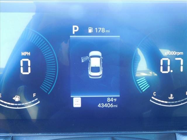Used 2025 Hyundai Sonata SEL FWD image 17