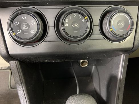 Used 2013 Subaru Crosstrek 2.0i Premium image 12