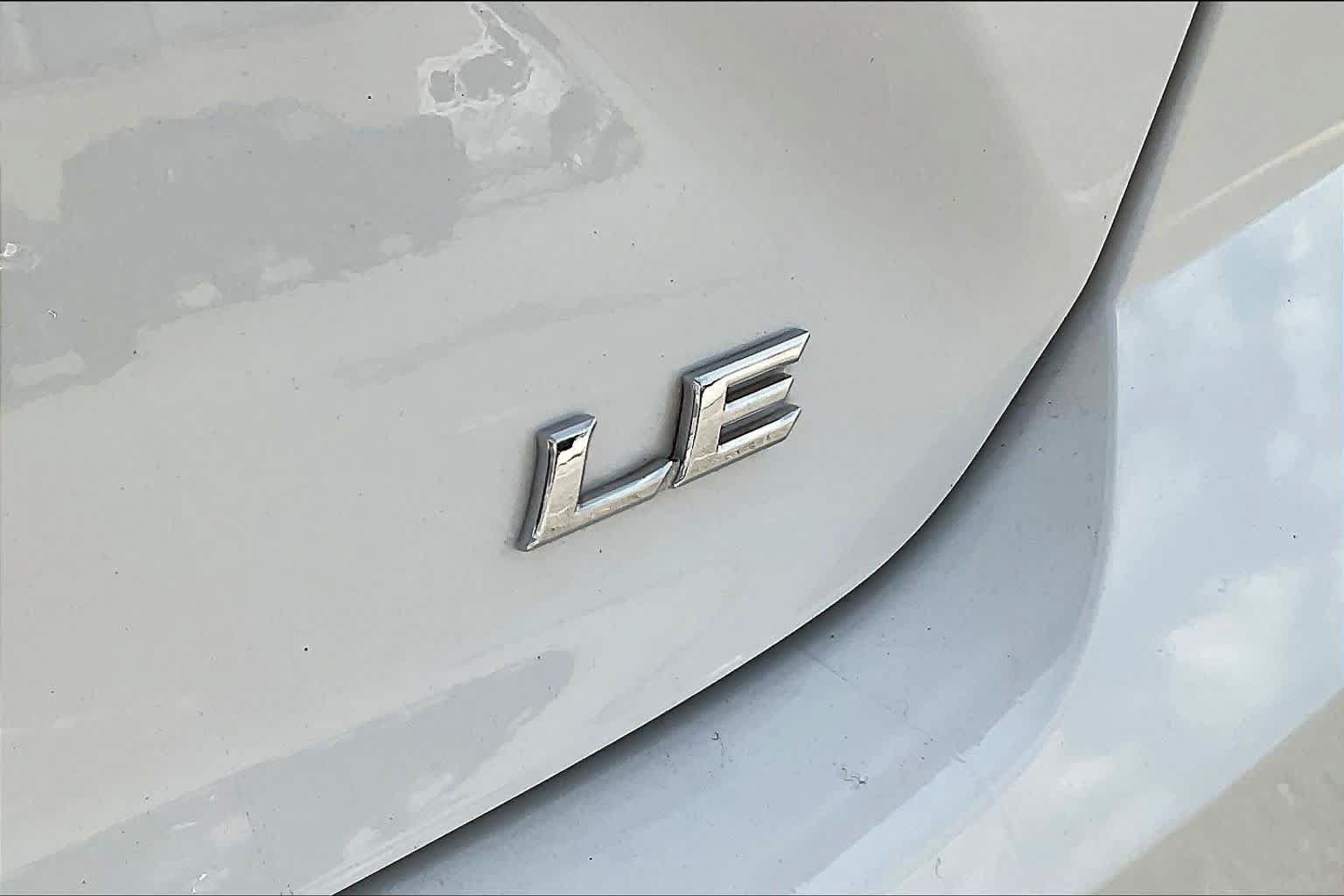Used 2025 Toyota Camry LE w/ Convenience Package AWD/4WD image 19