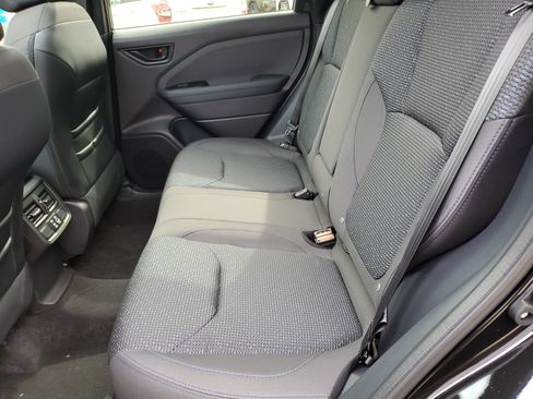 Used 2026 Subaru Forester Premium w/ Base/Premium Package AWD/4WD image 9