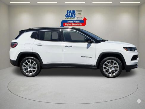 Certified 2025 Jeep Compass Limited AWD/4WD image 6