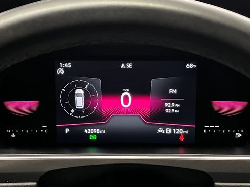 Certified 2022 Volkswagen Tiguan SE R-Line FWD image 24