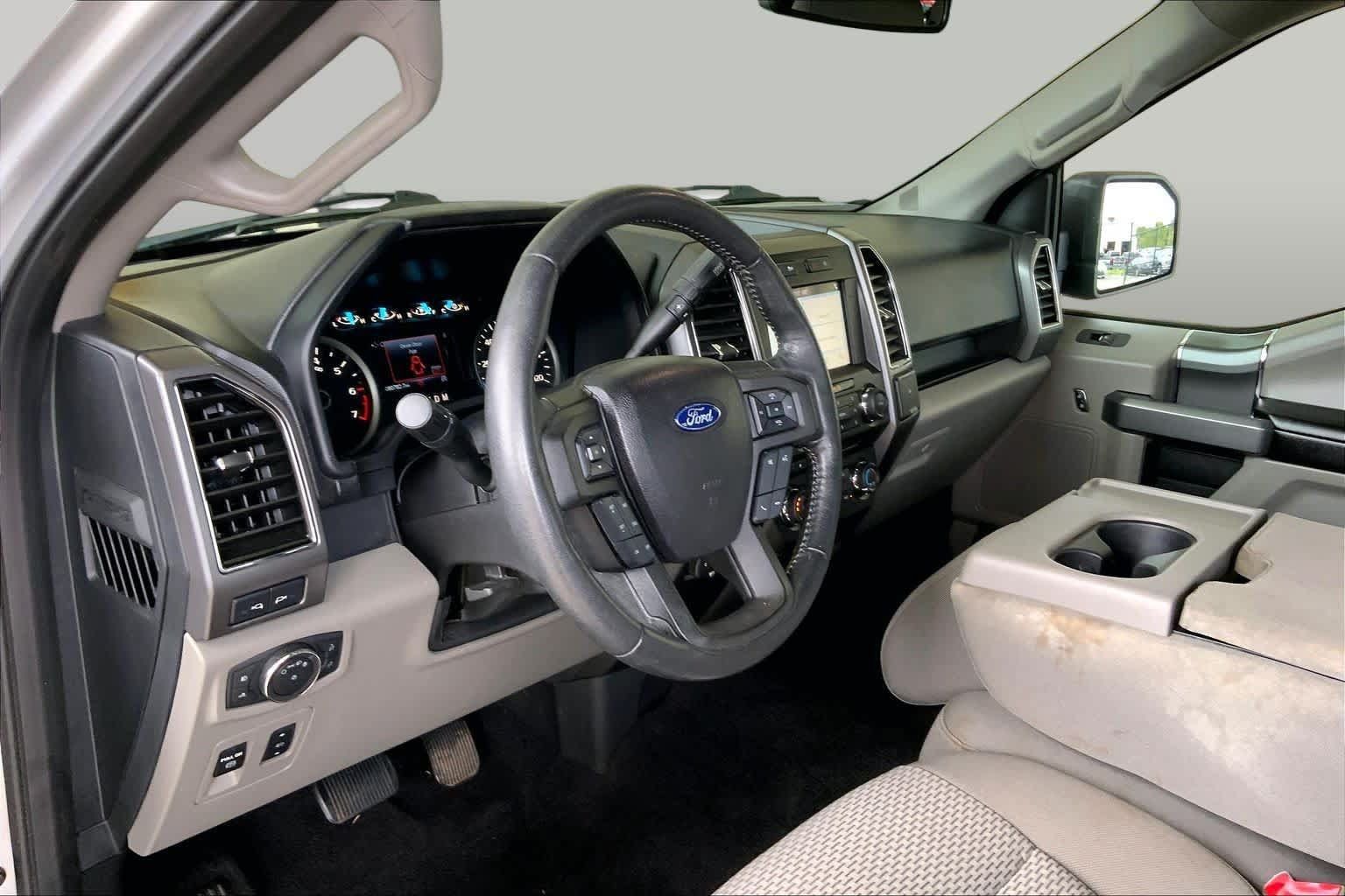 Used 2018 Ford F150 XLT w/ Equipment Group 302A Luxury AWD/4WD image 17