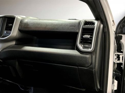 Used 2021 RAM 2500 Big Horn image 27