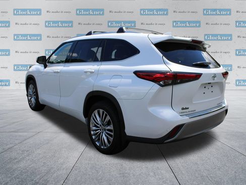 Used 2023 Toyota Highlander Platinum AWD/4WD image 8