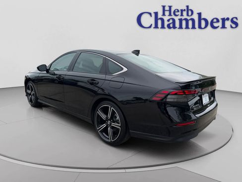 Used 2024 Honda Accord Sport image 3