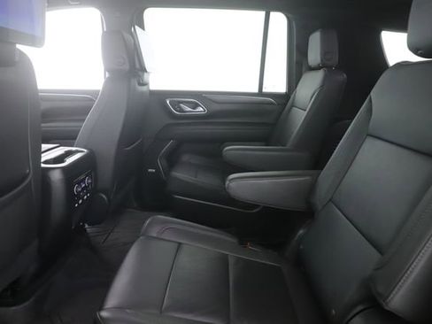 Used 2024 Chevrolet Suburban Z71 w/ Z71 Off-Road Package AWD/4WD image 30